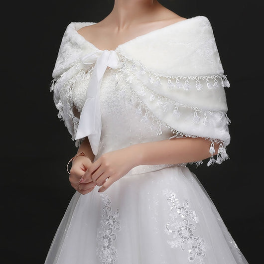Chal Nupcial Blanco Cálido con Flecos - Image 8