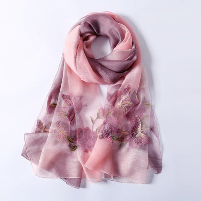 Pañuelo de Seda con Bordado Floral Primaveral - Image 12