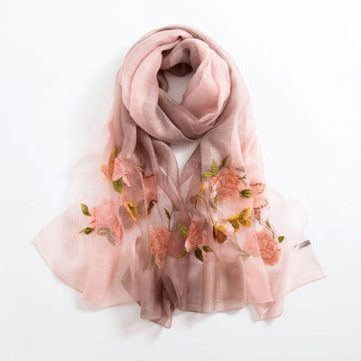 Pañuelo de Seda con Bordado Floral Primaveral - Image 16