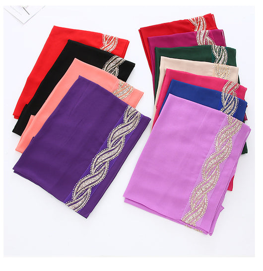 Hijab Chiffon Largo con Detalles Dorados - Image 16