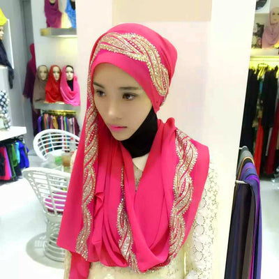 Hijab Chiffon Largo con Detalles Dorados - Image 18