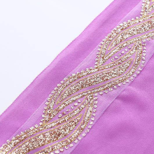 Hijab Chiffon Largo con Detalles Dorados - Image 27