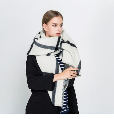 Bufanda Reversible Doble Cara en Falso Cashmere Blanco y Negro - Image 8