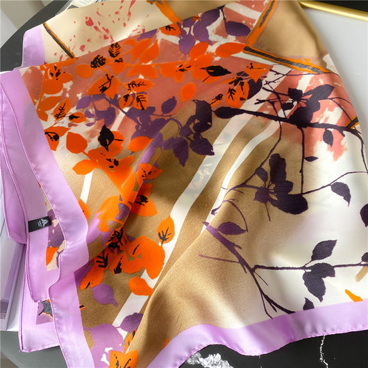 Pañuelo de Seda 70x70cm con Estampado de Hojas - Image 9