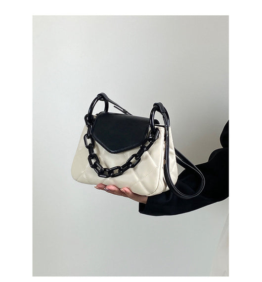 Bolso Cuadrado Pequeño con Cadena de Una Sola Asa - Image 7