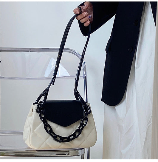 Bolso Cuadrado Pequeño con Cadena de Una Sola Asa - Image 9