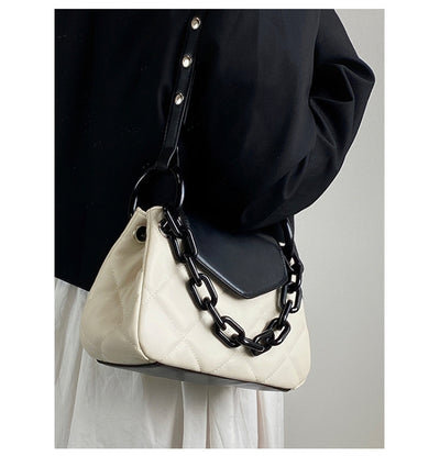 Bolso Cuadrado Pequeño con Cadena de Una Sola Asa - Image 10