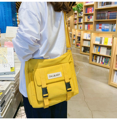 Bolsa Mensajera Impermeable de Lona y Nylon para Mujer - Image 18