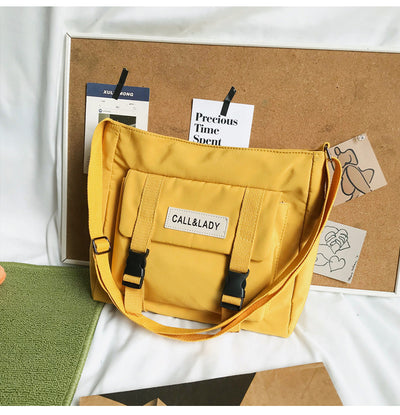 Bolsa Mensajera Impermeable de Lona y Nylon para Mujer - Image 23