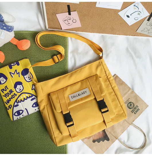 Bolsa Mensajera Impermeable de Lona y Nylon para Mujer - Image 24