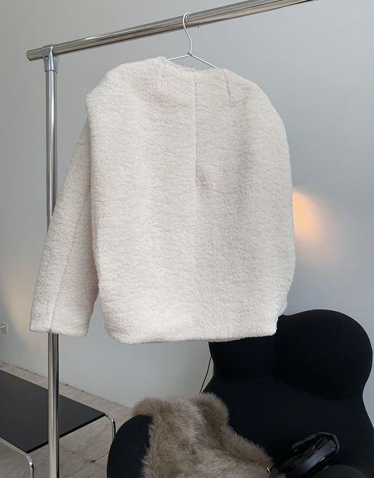 Abrigo de Lana de Cordero con Hombros Anchos - Diseño Elegante y Moderno - Image 27
