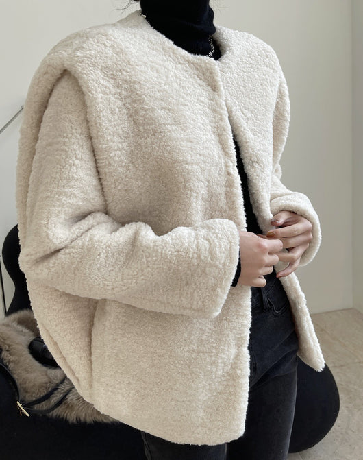 Abrigo de Lana de Cordero con Hombros Anchos - Diseño Elegante y Moderno - Image 31