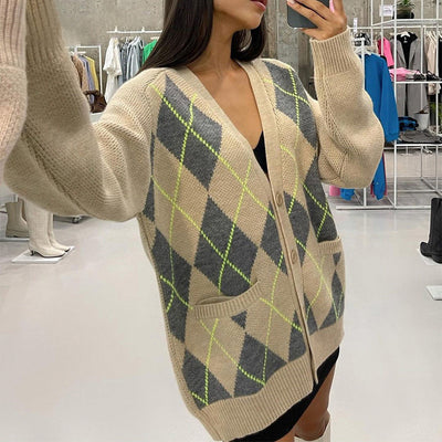 Cardigan de Lana con Bolsillos Contrastados y Cuello en V - Image 17