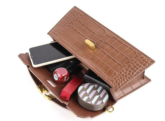 Bolso Bandolera de Cuero Genuino con Cadena - Diseño Minimalista - Image 14