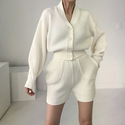 Conjunto Casual Cardigan Escote V con Short Cintura Alta - Image 13