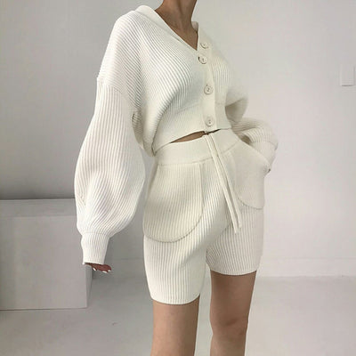 Conjunto Casual Cardigan Escote V con Short Cintura Alta - Image 17