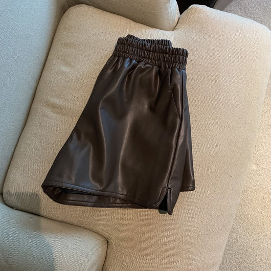 Shorts de Cuero Sintético Mujer Cintura Alta Suelta con Abertura - Image 20