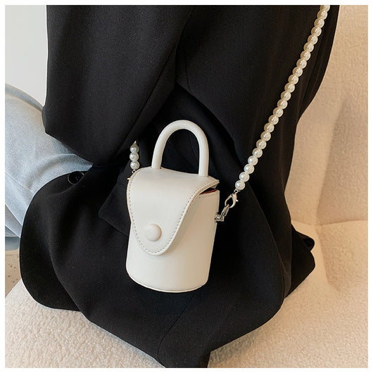 Bolsa Mensajera con Cadena de Perlas Beige - Image 10