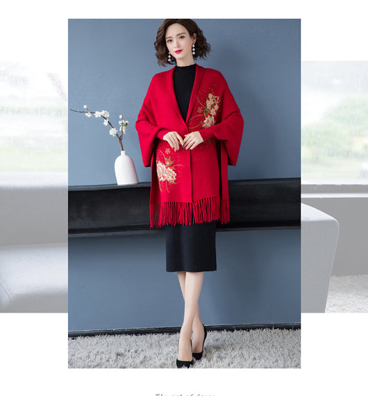 Capa Bordada para Mujer - Abrigo Grueso Elegante con Detalles Artesanales - Image 11