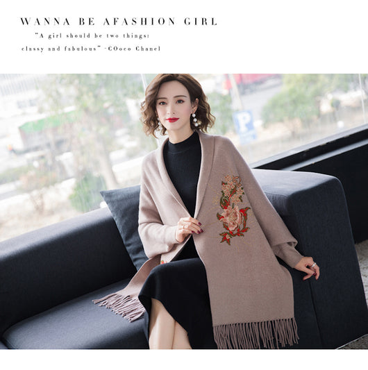 Capa Bordada para Mujer - Abrigo Grueso Elegante con Detalles Artesanales - Image 18