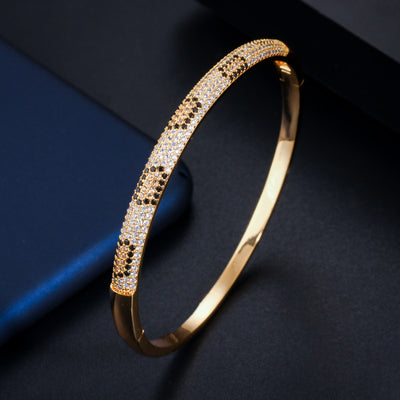 Pulsera Elegante para Mujer con Cierre de Resorte y Circonitas Incrustadas - Image 13