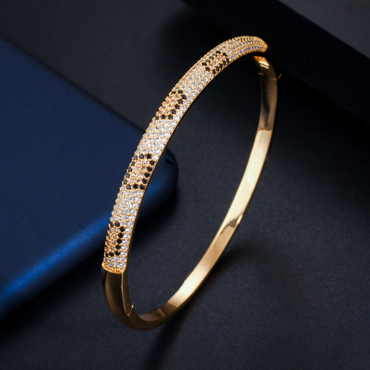 Pulsera Elegante para Mujer con Cierre de Resorte y Circonitas Incrustadas - Image 13