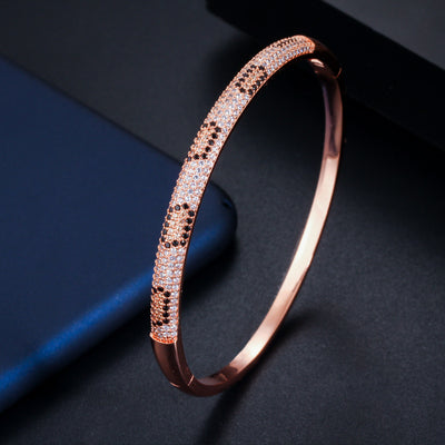 Pulsera Elegante para Mujer con Cierre de Resorte y Circonitas Incrustadas - Image 14