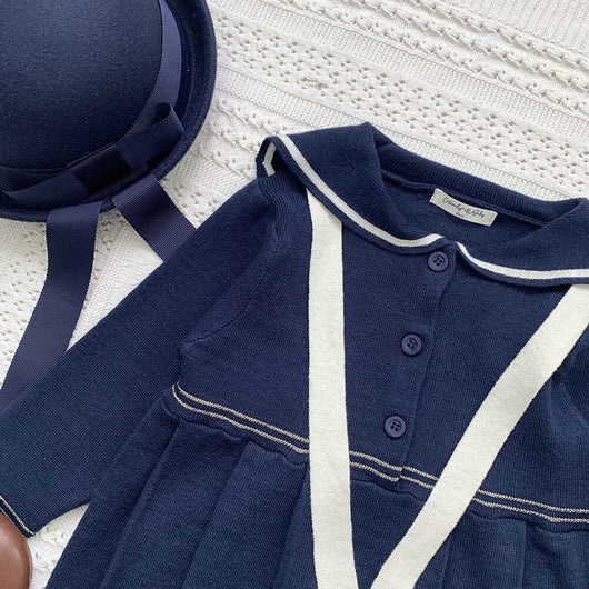 Vestido Colegial Plisado Azul Marino con Cuello Tejido - Image 14