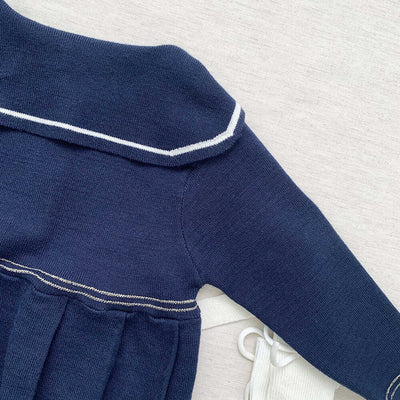 Vestido Colegial Plisado Azul Marino con Cuello Tejido - Image 18