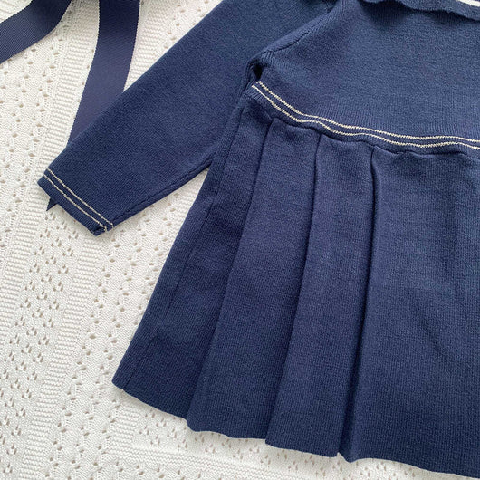 Vestido Colegial Plisado Azul Marino con Cuello Tejido - Image 19