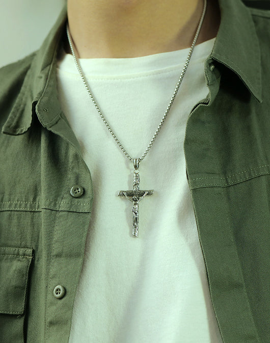 Collar Cruz Cristiana Titanio para Hombre - Diseño Clásico y Duradero - Image 10