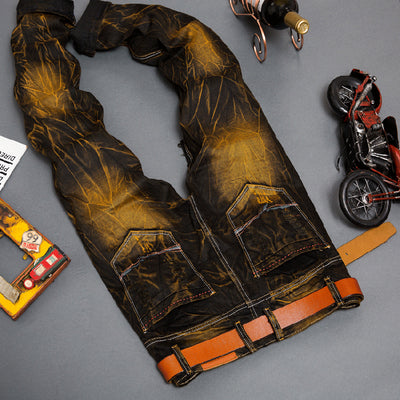 Jeans Rotos Vintage con Detalles de Locomotora Retro - Image 10