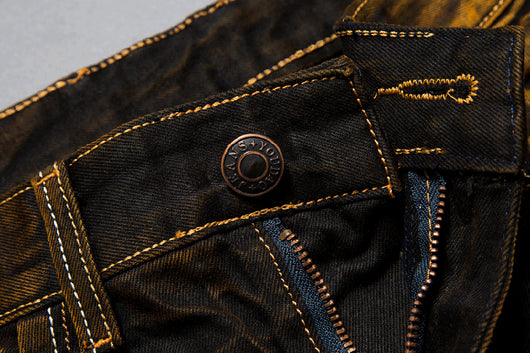 Jeans Rotos Vintage con Detalles de Locomotora Retro - Image 13