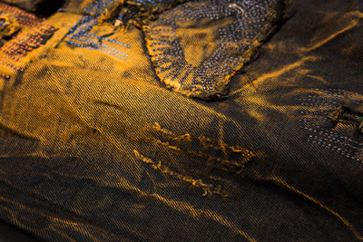 Jeans Rotos Vintage con Detalles de Locomotora Retro - Image 19