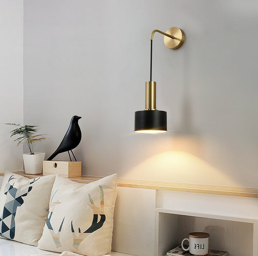 Lámpara de Pared Dorada Elegante para Dormitorio y Mesita de Noche - Image 2