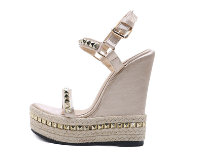 Sandalias Cuña con Remaches - Estilo y Elegancia para Mujer - Image 7