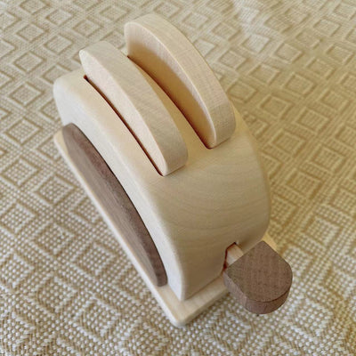 Casa de Juego Infantil de Madera de Nogal Negro con Accesorios de Cocina - Image 4
