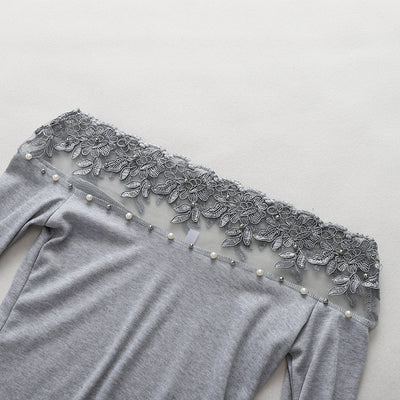 Blusa de Encaje con Hombro Descubierto y Perlas - Image 14