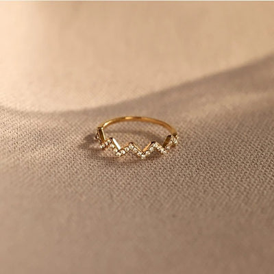 Anillo Ajustable con Patrón de Ondas y Circones Incrustados - Image 16