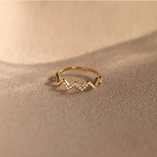 Anillo Ajustable con Patrón de Ondas y Circones Incrustados - Image 16