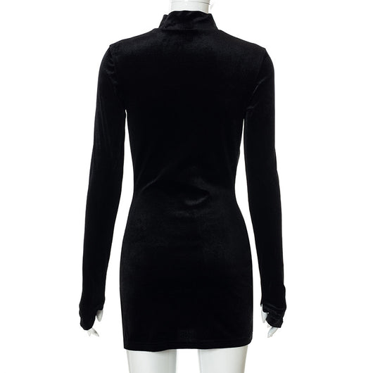 Vestido Corto Terciopelo Negro con Encaje Calado y Cordones - Image 23