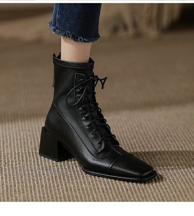 Botas Martin Negras con Cordones para Mujer - Image 9