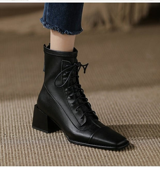 Botas Martin Negras con Cordones para Mujer - Image 9