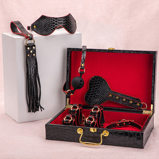 Set de Collar y Esposas con Comodidad Ajustable para uso en Ecuador - Image 14