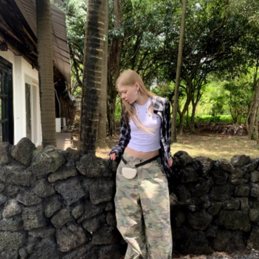 Pantalón Ancho Camuflaje con Cordón y Cintura Ajustable para Mujer - Image 9
