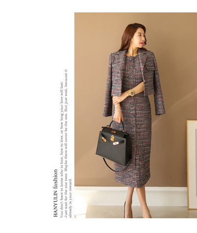 Conjunto Elegante Dos Piezas: Abrigo de Lana Ajustado y Falda Cuello Redondo - Image 11