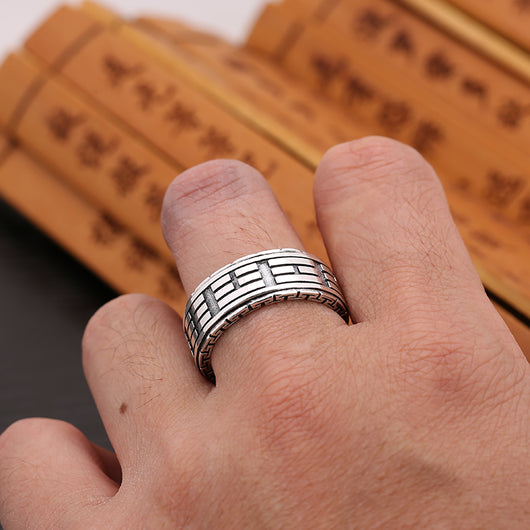 Anillo Vintage de Plata Tailandesa con Escritura Sagrada - Diseño Masculino - Image 7