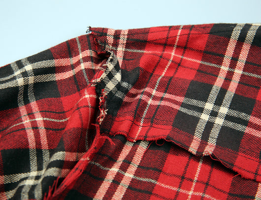 Camisa de Algodón Escocesa Roja a Cuadros con Detalles Desgarrados - Image 20