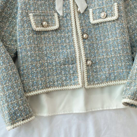Traje de Tres Piezas en Tweed con Corbatín - Image 10