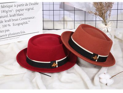 Sombrero de Lana Pura para Mujer con Detalle de Abejita - Accesorio de Moda - Image 16